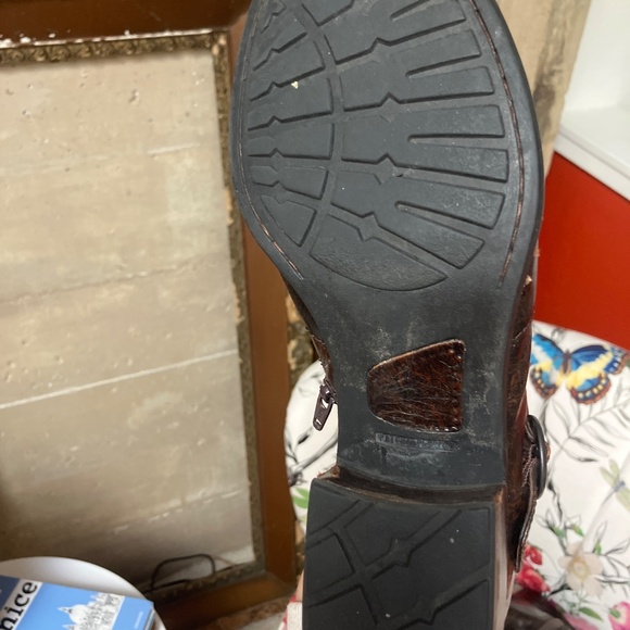 Brown Boots - Picture 4 of 4